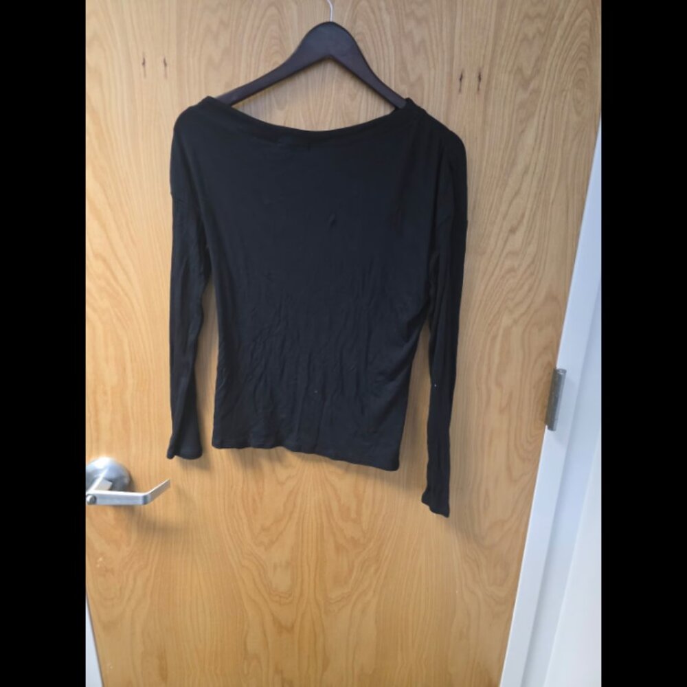 Threads for Thought Black Top - Small